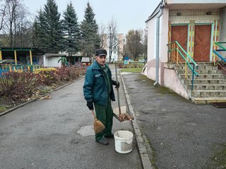 "Каждый труд достоин уважения."